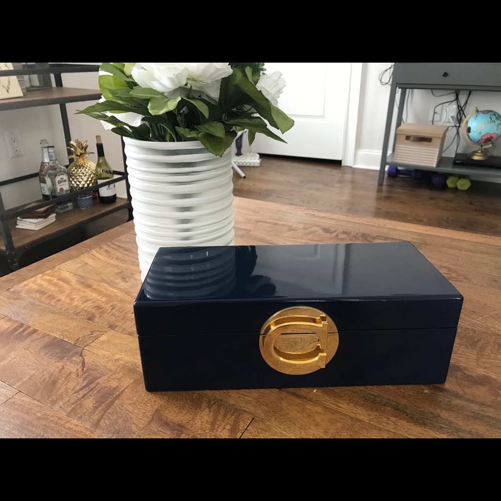 C. Wonder monogram jewelry box